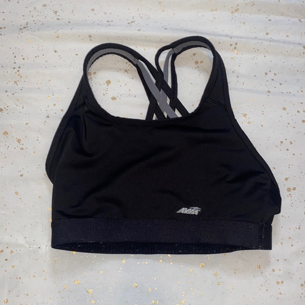 Black crossback sport bra